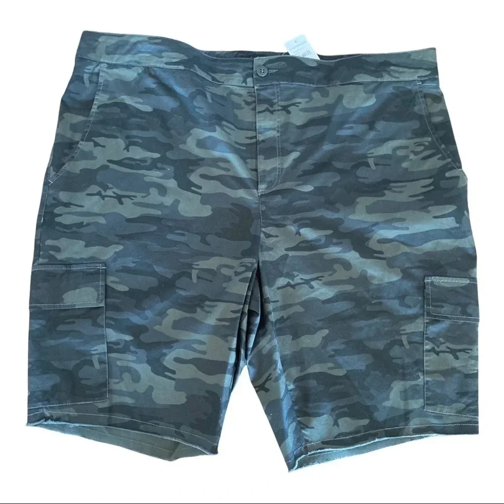 Sanctuary Camo Cargo Shorts. Sz: 3X